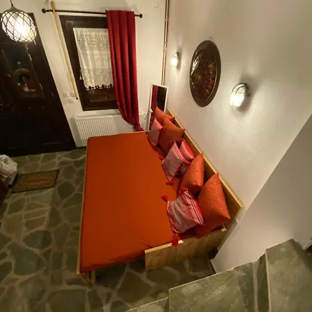 La Casa Varsani Anílion Esterno foto